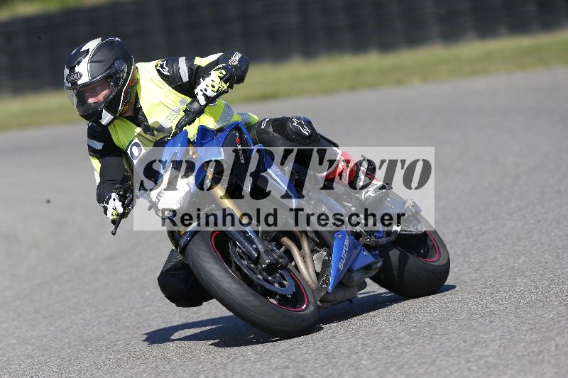 Archiv-2025/49 26.08.2025 Cornu Master School ADR/blau-bleu/0-4